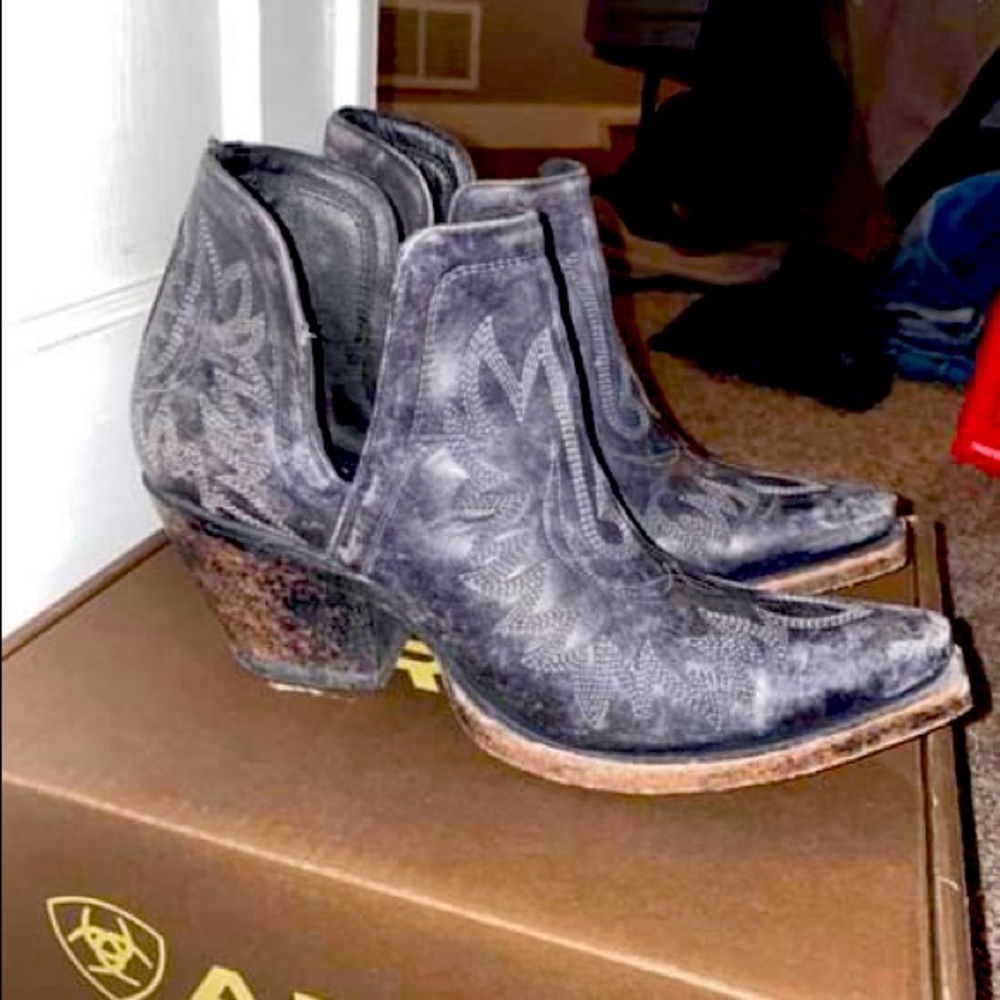Ariat Dixon Booties